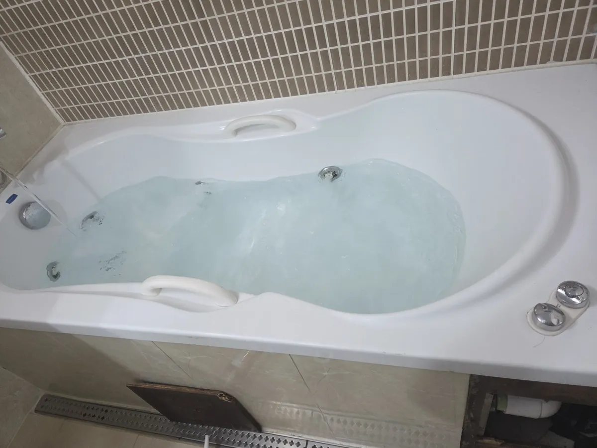 경남 진주 월풀 순환 모터 교체 물을 받아 작동 확인